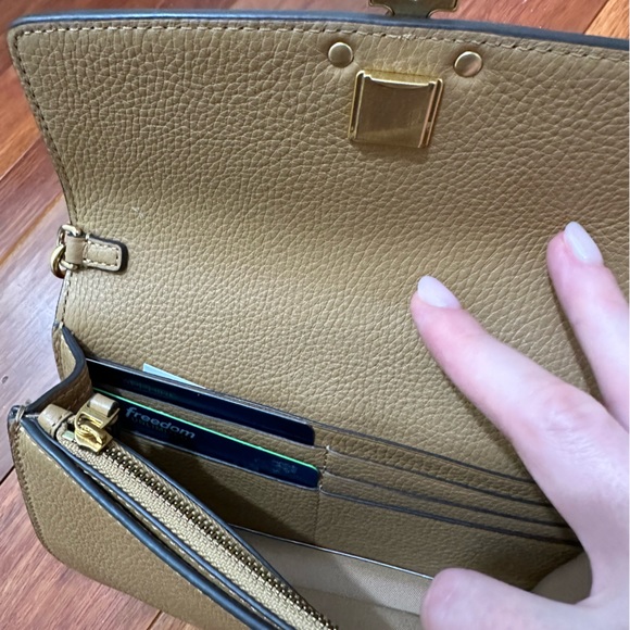 Tory Burch bag - Picture 2 of 4